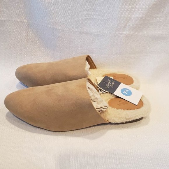 Universal Thead Tan Mules Flat Shoes - Womens size 7.5-  NEW - Picture 3 of 4